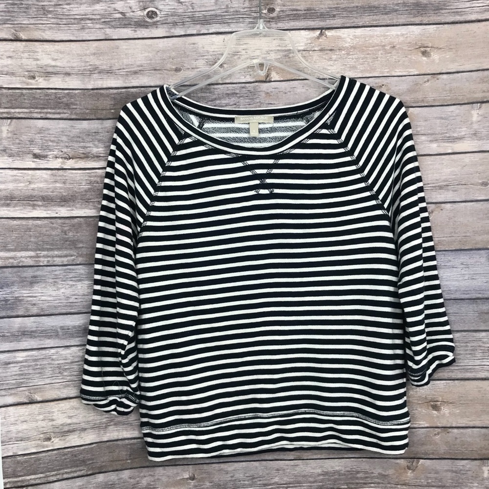 BANANA REPUBLIC STRIPED CREW NECK SWEATSHIRT